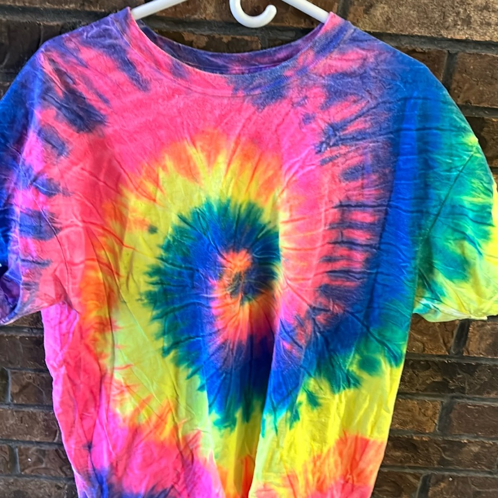 Tye dye t